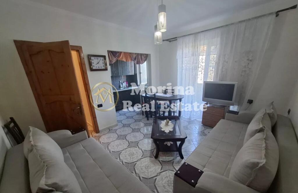 Affitto, Appartamento 1+1, a Kinostudio, 350 Euro/Mese