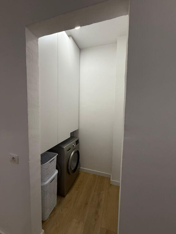 Appartamento In Affitto 2+1+Posto Auto Al Lago Secco (ID B2201481) Tirana