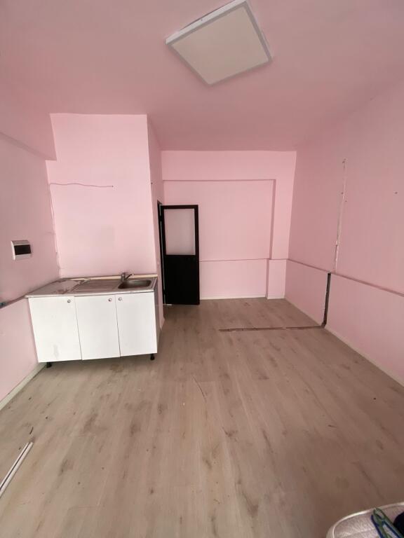 Premises for rent at the Paris Municipality/350 euros
