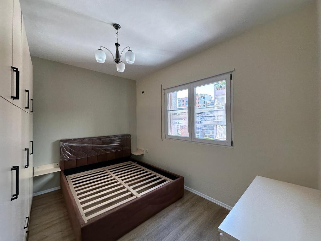 Apartament 1+1 per Qira tek Pazari i Ri! 700 € /Muaj