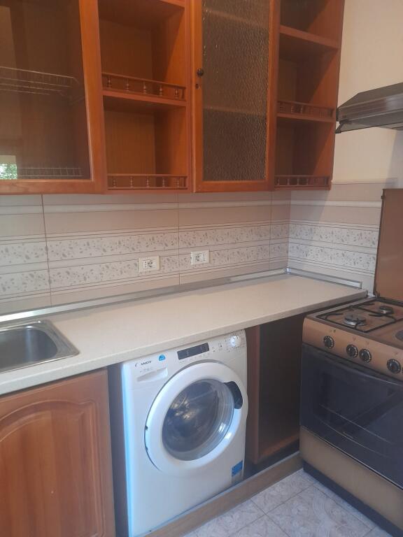 APARTAMENT ME QERA 2+1 KOMUNA E PARISIT 600 EURO