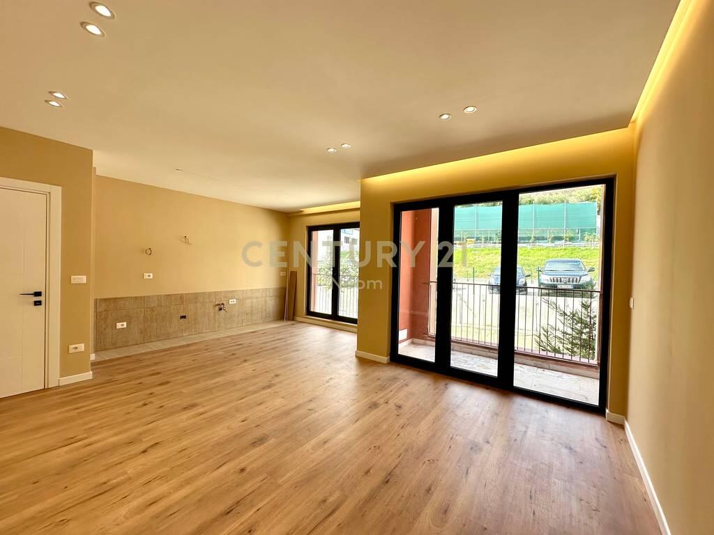 VENDESI APPARTAMENTO 2+1+2 A KODRA E DIELLIT! 214,000 €