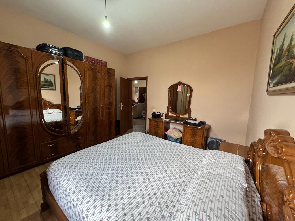 ✨ Shitet Apartament 2+1 në Zemër të Tiranës! ✨ 📍 Alidem, pranë Tregut të Ri Elektrik💰 Çmimi: 140 milion lekë