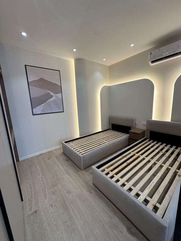 Shitet Super Apartament 2+1 i sapo arreduar te 21 dhjetori.