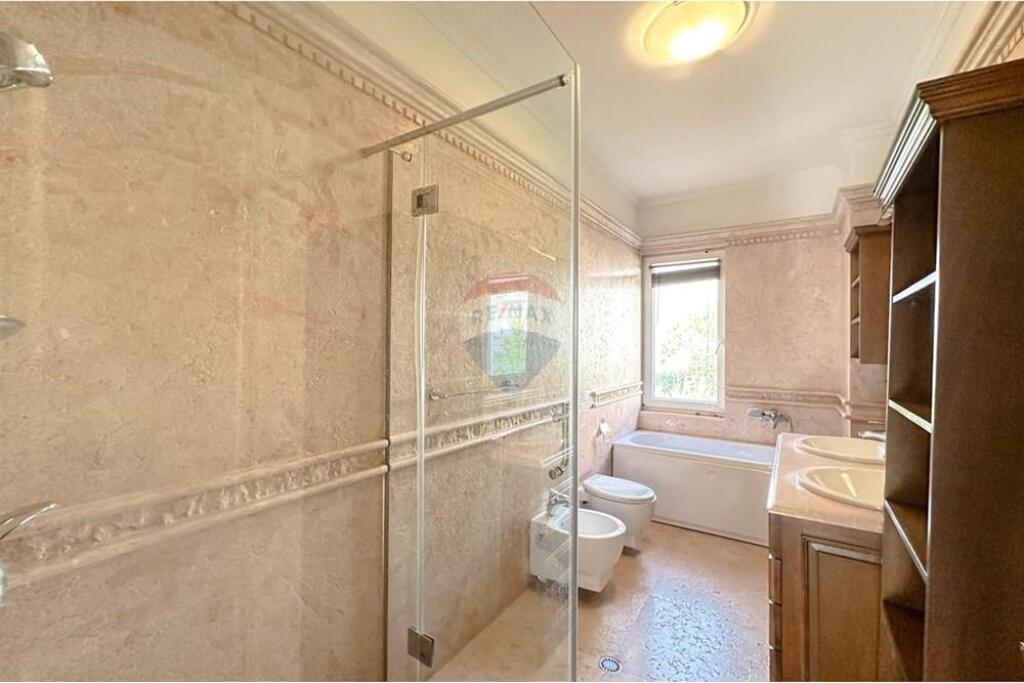 Villa su 3 piani in affitto, Tuscany Villas