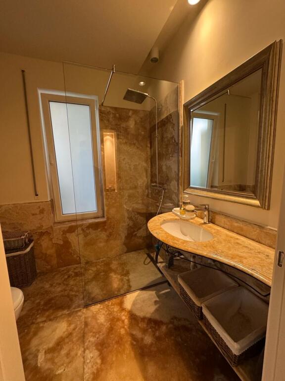 Apartament 2+1+2 per qira Komuna e Parisit