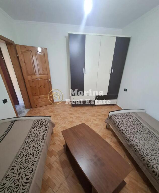 Affitto, Appartamento 1+1, a Kinostudio, 350 Euro/Mese