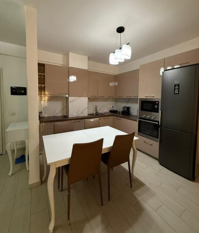Komuna Parisit prane  Niku Construction Japim me qira apartament 1+1