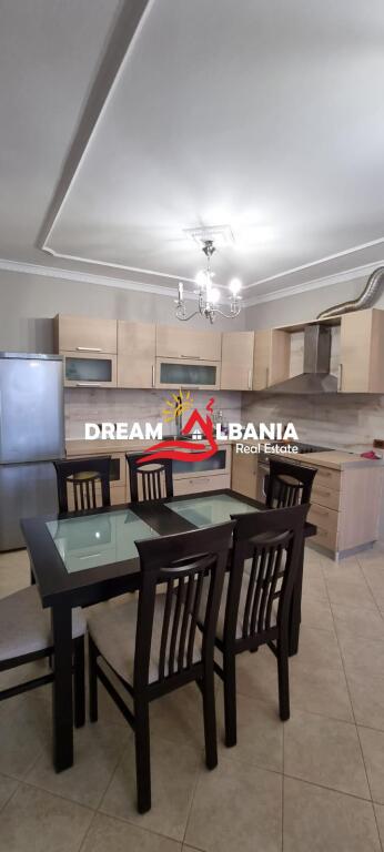 Appartamento 3+1+2 in affitto in via Kavaja vicino a 21 Dhjetori a Tirana (ID 4231326)