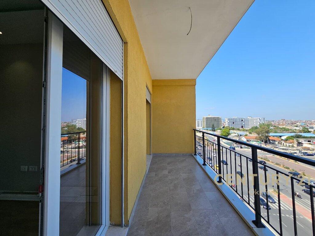 JEPET ME QERA APARTAMENT 2+1+PARKING NE LAPRAK