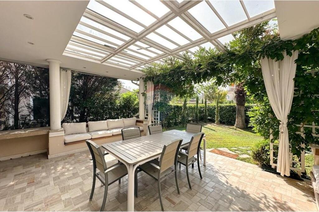 Villa su 3 piani in affitto, Tuscany Villas