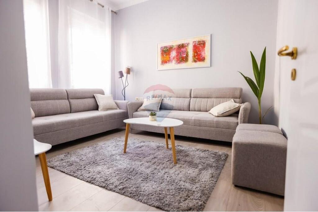 APARTAMENT 1+1 PER QIRA NE QENDER !