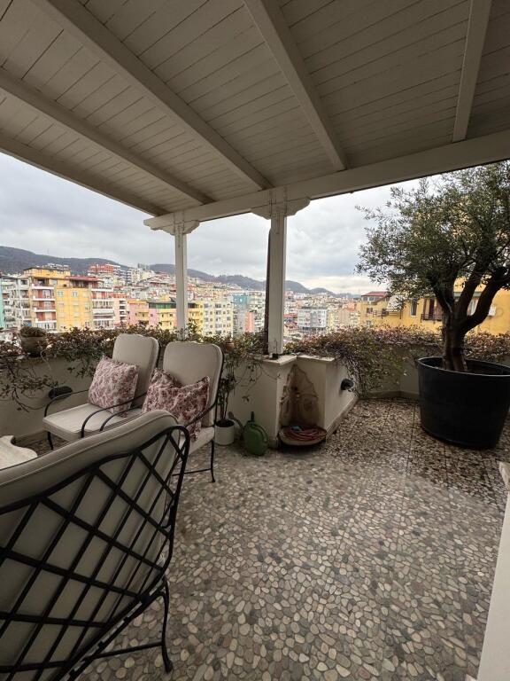 Apartament 2+1+2 per qira Komuna e Parisit