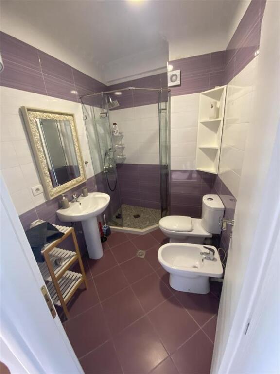 Jepet apartament 2+1+2 me qera ne Astir tek Syri tv