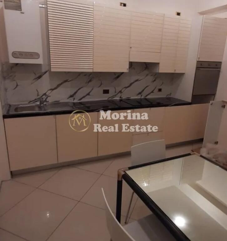 Affitto Appartamento 1+1+ Angolo cottura, Kinostudio, 500 Euro/Mese