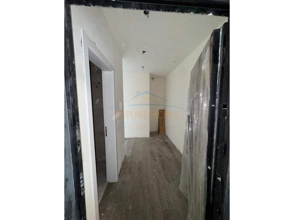 Shitet, Apartament 1+1, Bulevardi i Ri, Tiranë.