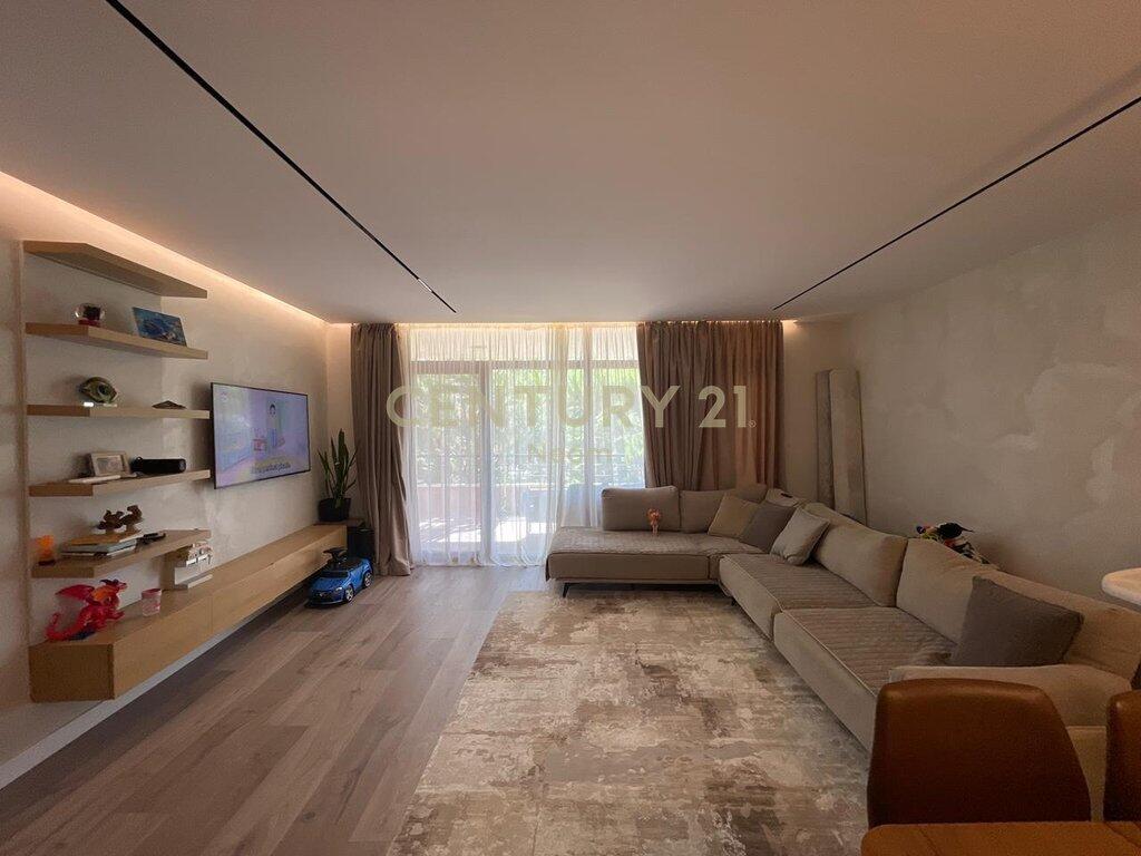 WE SELL PREMIUM APARTMENT 3+1+2 WITH GARAGE, NEAR THE MOSQUE, BOTANICAL GARDEN! 355,000 €