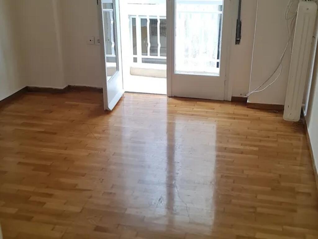 Zyre Me Qera prane Rruges se Elbasanit (ID BZ2691) Tirane