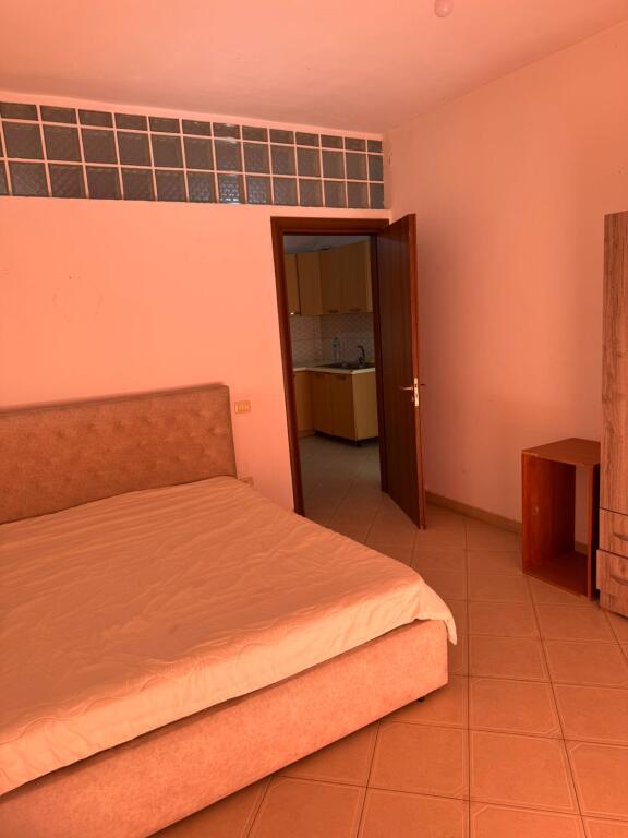 Jeoet me qera apartament ne astir tek artisti 2+1+2+ballkon