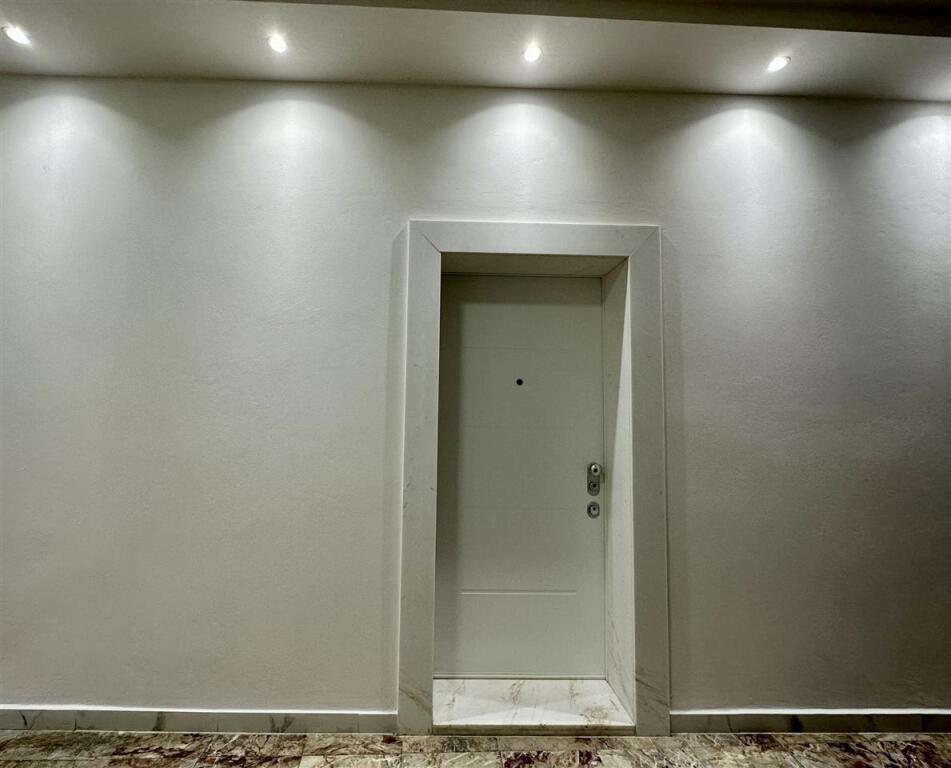 House 1+1 for sale in Laprake, Dritan Hoxha street (unit adapted for residence)
