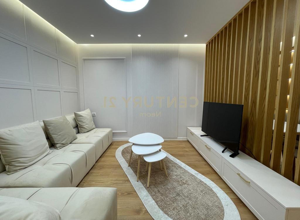 IN AFFITTO, APPARTAMENTO MODERNO 1+1, NUOVA TIRANA