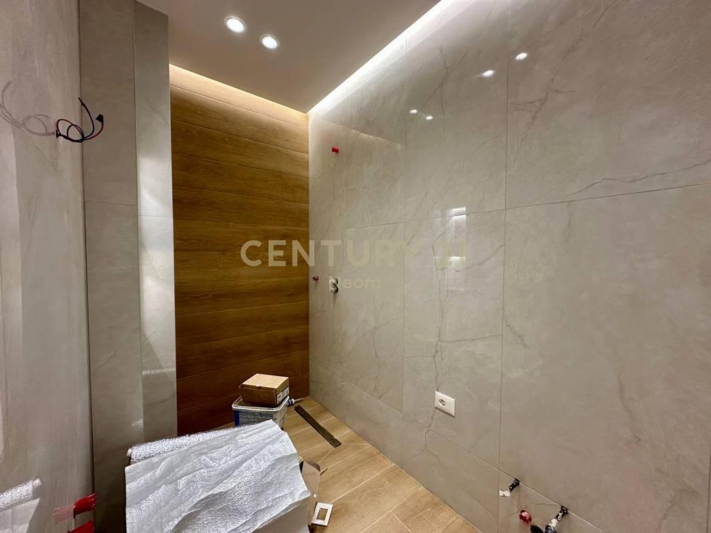 VENDESI APPARTAMENTO 2+1+2 A KODRA E DIELLIT! 214,000 €