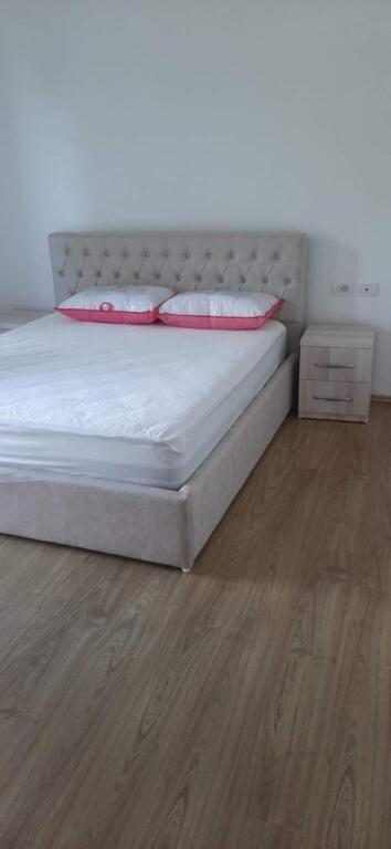 Qytet Studenti Jepet Apartament Me Qera 2+1