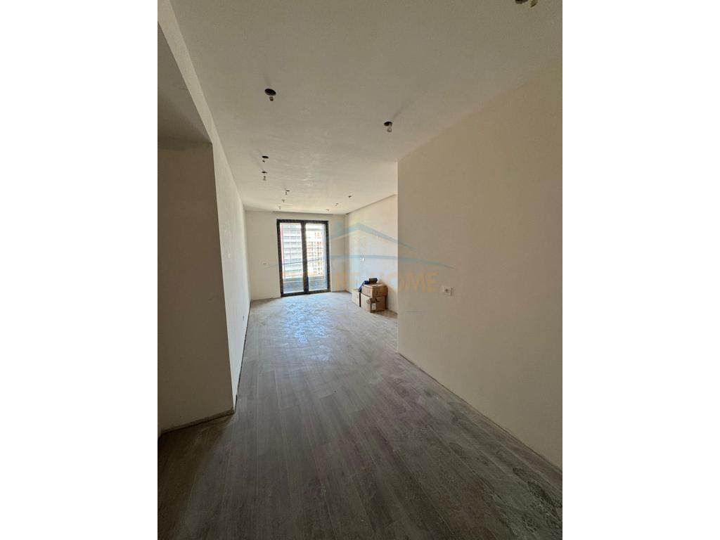 Shitet, Apartament 1+1, Bulevardi i Ri, Tiranë.