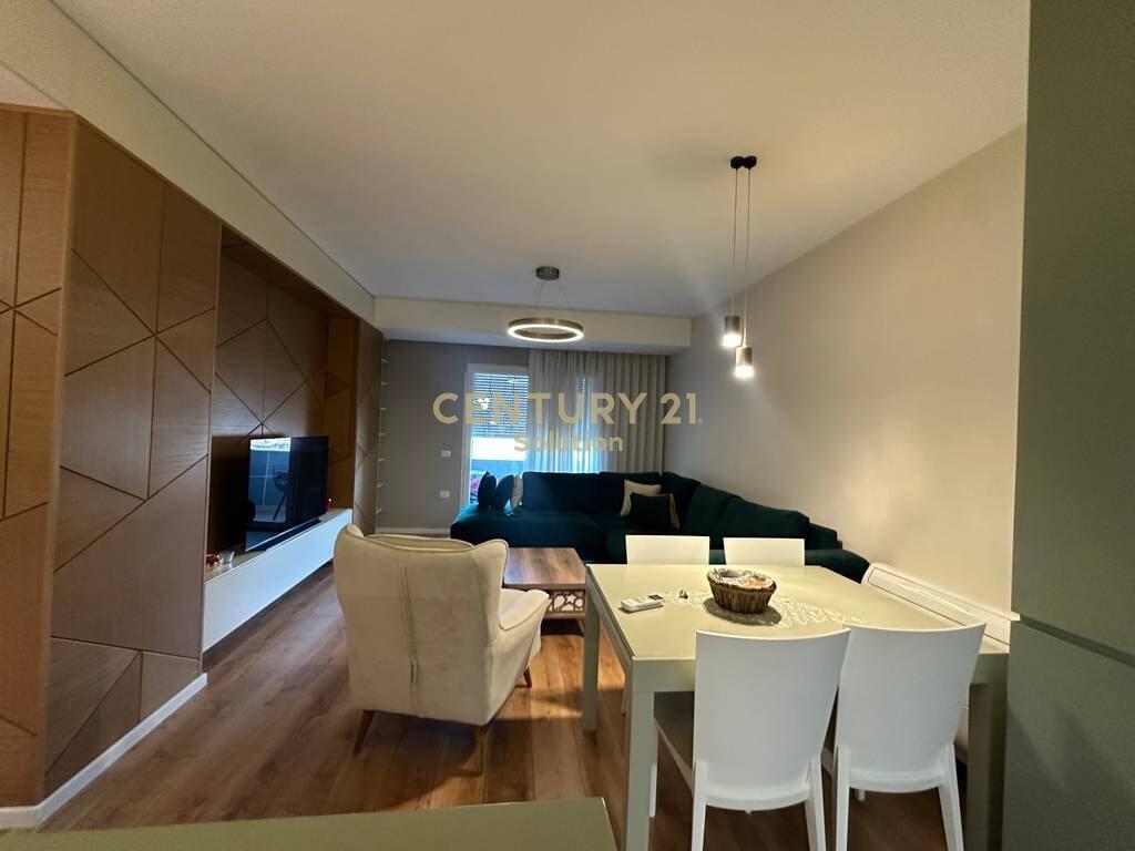 AFFITTASI APPARTAMENTO 2+1+ POSTO AUTO PRESSO IL COMPLESSO STAR! 950 € /Mese