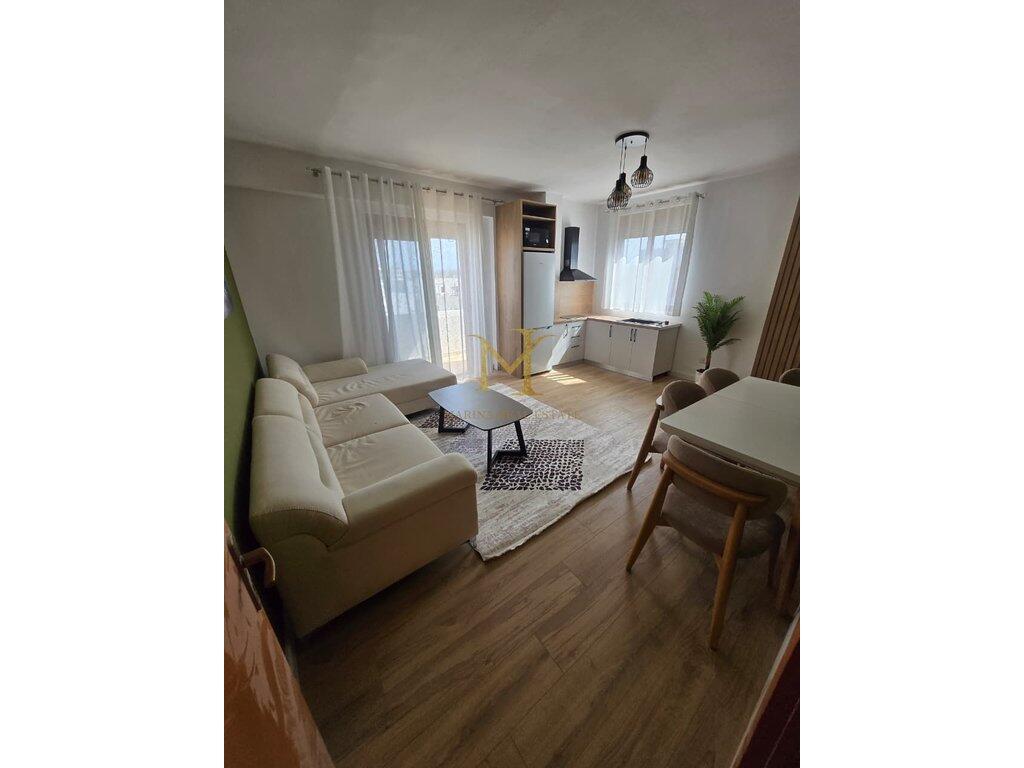 Shitet Apartament 2+1 i investuar, plazh Hekurudha !