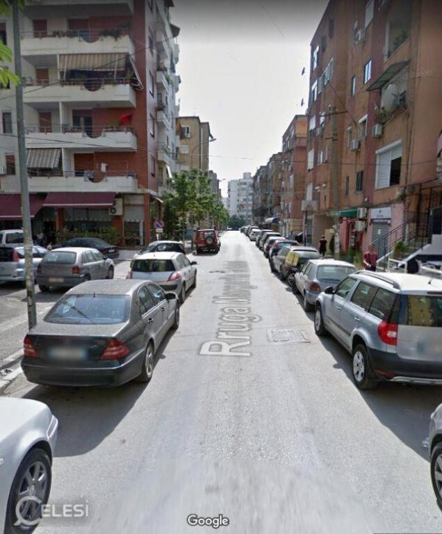 Shitet, Apartament 1+1, Rruga Margarita Tutulani