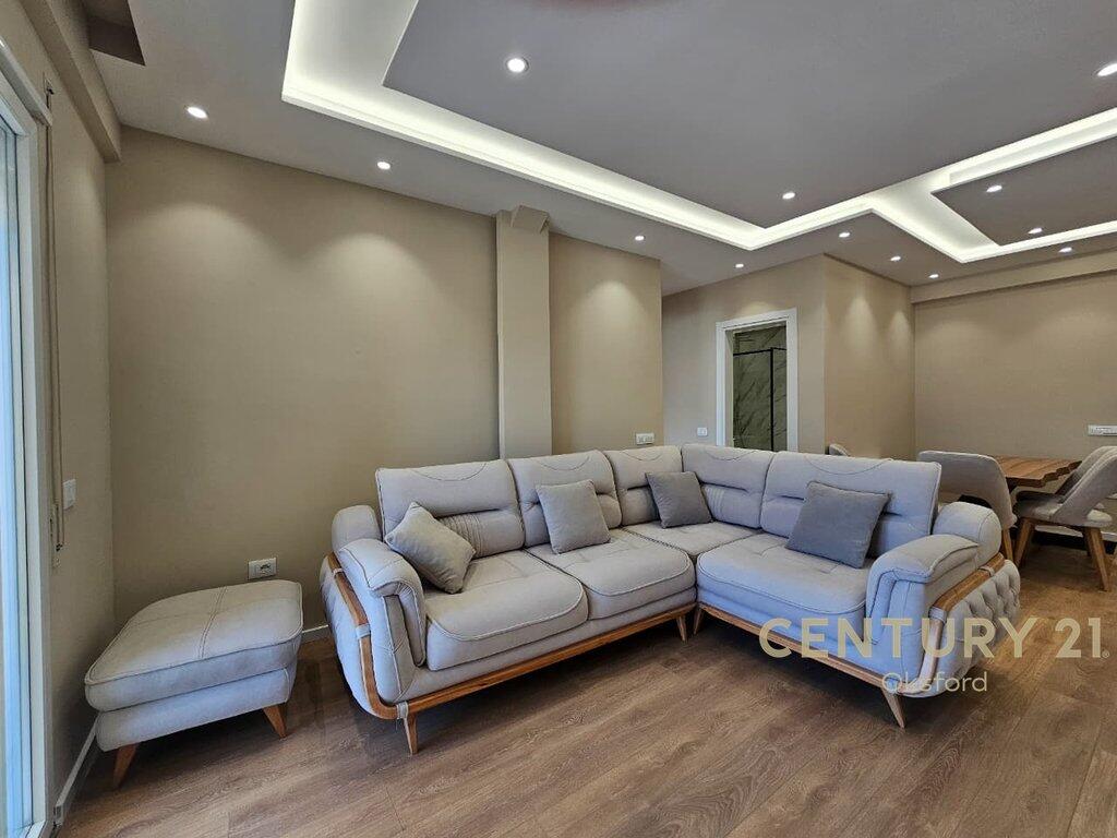 JEPET ME QERA APARTAMENT 2+1+PARKING NE LAPRAK