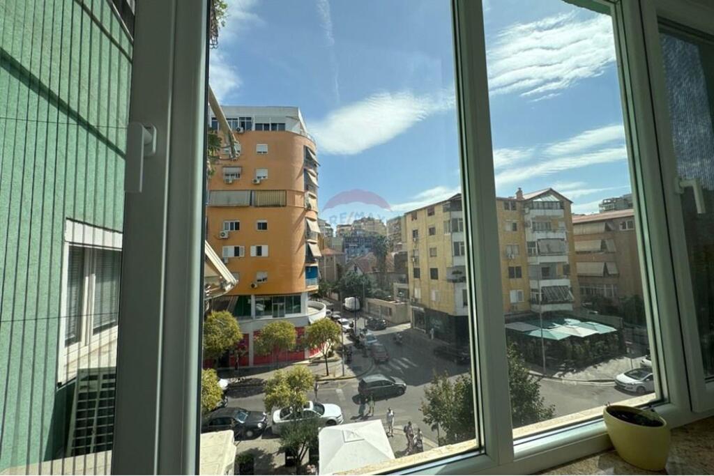 Apartment 2+1 for Rent - Commune of Paris