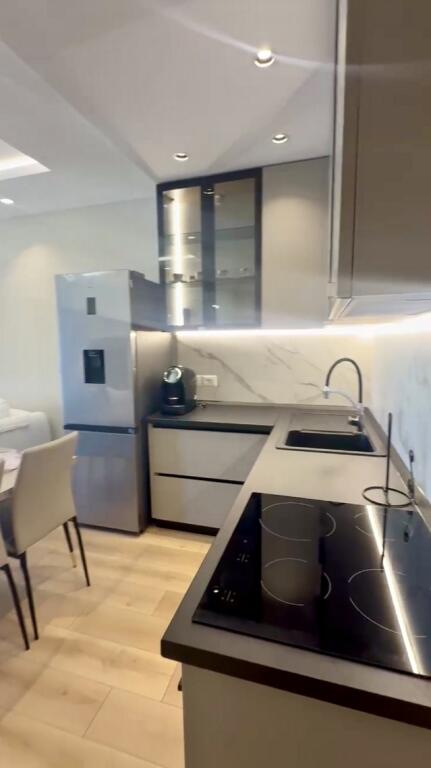 Jepet me QIRA apartament 1+1 tek Hotel "Diplomat", Zona "Vasil Shanto"