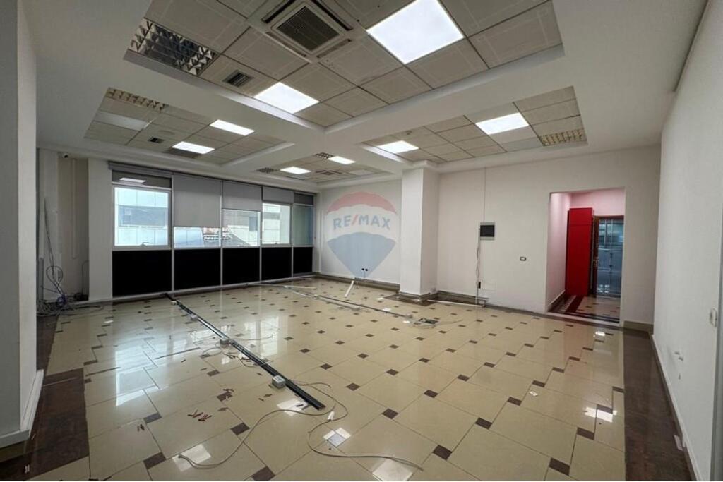 Ambient per Zyra te Galeria !