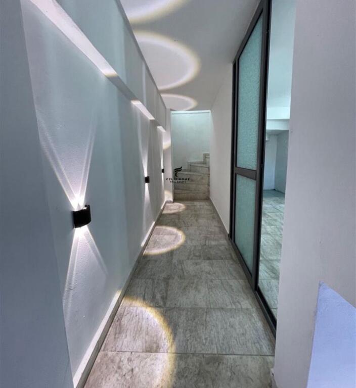 NEGOZIO IN AFFITTO 90M2 SELVIA 900 EURO