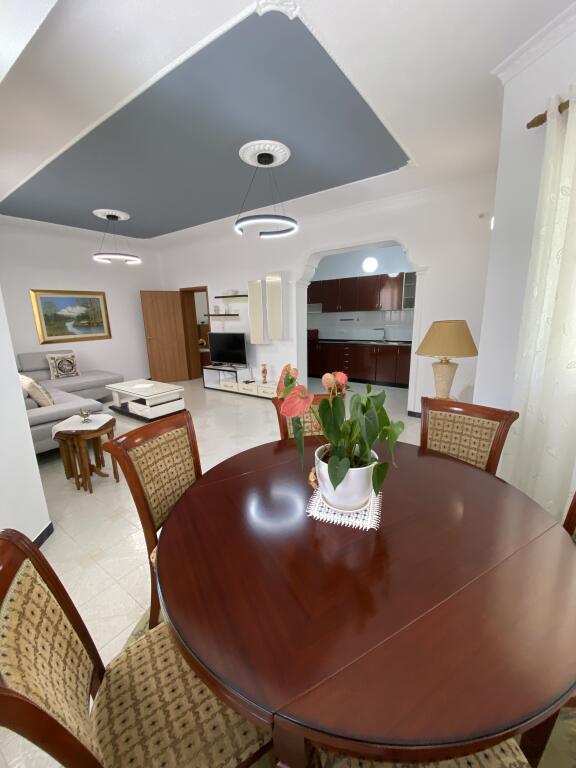 A Città Studenti, Appartamento 2+1 con Arredamento Moderno in Affitto!