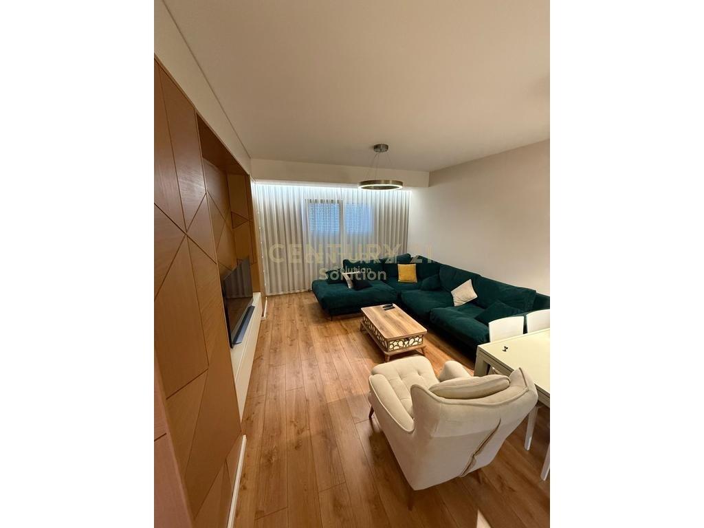 JEPET PER QIRA APARTAMENT 2+1+ POST PARKIMI TEK KOMPLEKSI STAR !