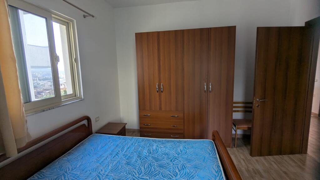 Appartamento 2+1+3 balconi +Parcheggio in affitto, Kodra e Priftit  Prezzo: 350 euro