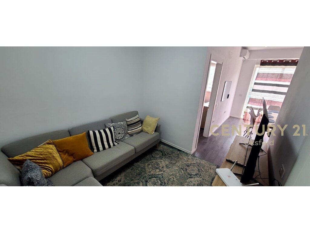 APARTAMENT PËR QIRA 1+1, TEK LIQENI I THATË.