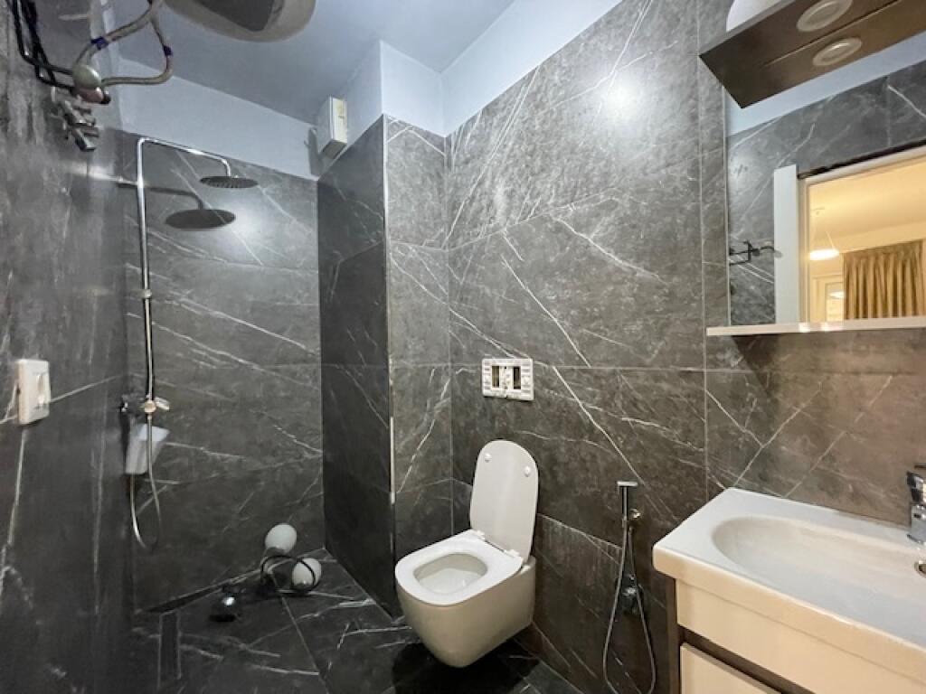 Jepet me QIRA apartament 2+1+ parkim Rezidenca “Kodra e Diellit”  British