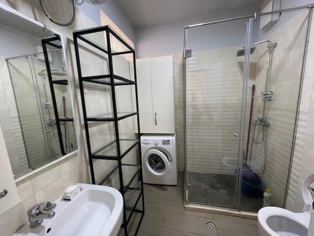 Jepet me QIRA apartament 2+1+ parkim Rezidenca “Kodra e Diellit”  British
