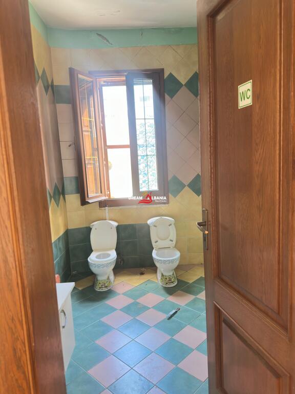 Villa di 3 piani in affitto, Comune di Parigi (ID 4251422)