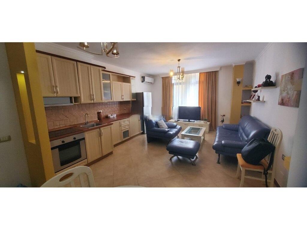 🏢 Apartament 2+1 me Qira në Zemër të Tiranës – 75,000 Lek NET