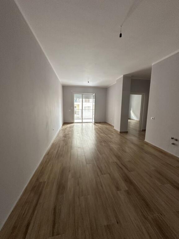 VENDESI APPARTAMENTO 2+1 KAMEZ 112.000 EURO
