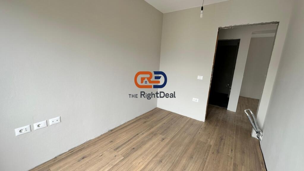 Tek Rezidenca Kodra e Diellit 2, Shitet Apartament 3+1+2, Me Super Pamje!!