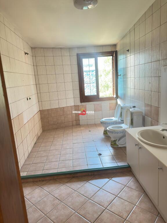 Villa di 3 piani in affitto, Comune di Parigi (ID 4251422)