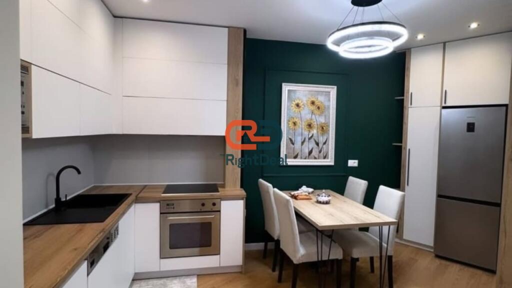 Tek Kopshti Zoologjik, Shitet Shitet Apartament 2+1, Totalisht I Investuar !!