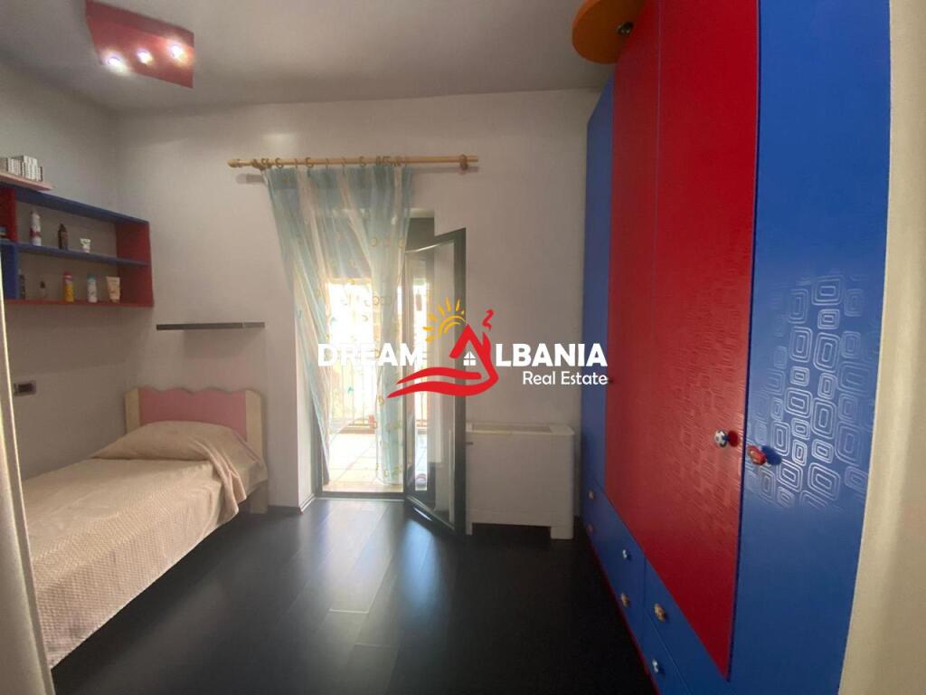 Shitet apartament 2+1 tek Rruga e Durresit (ID 4129493)