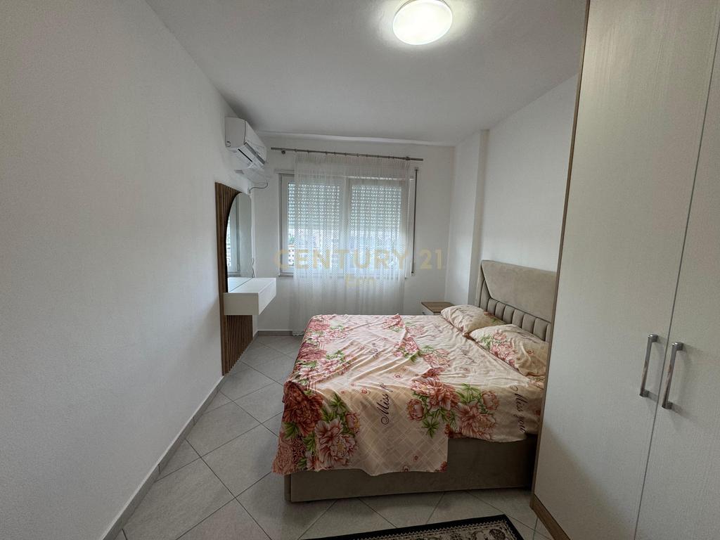 JEPET ME QIRA APARTAMENT 2+1 NE PLAZH! 450 € /Muaj